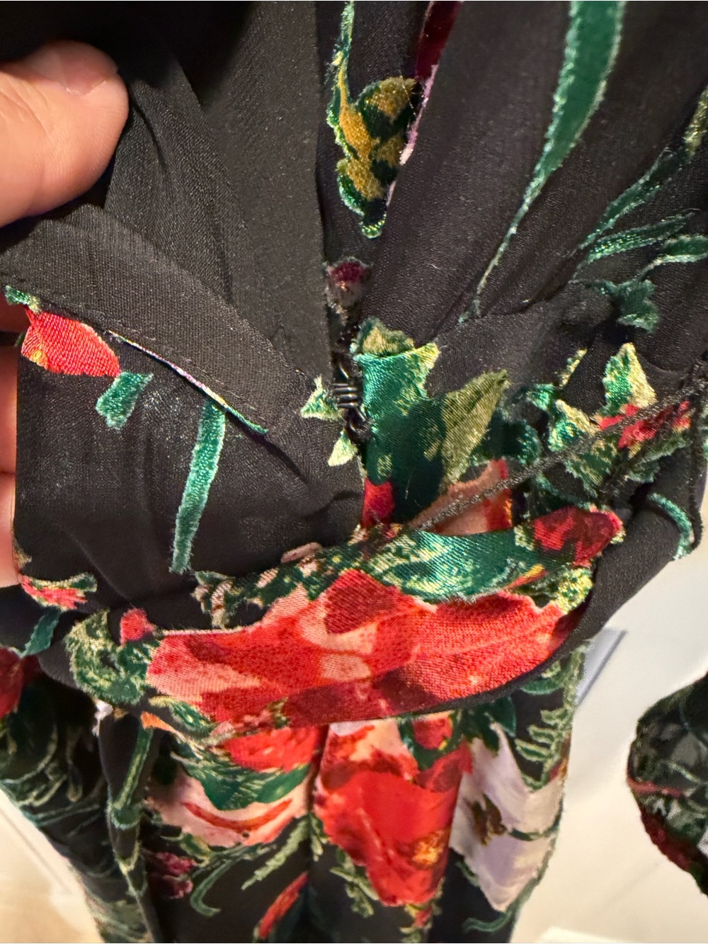 NWT Alice + Olivia Abney Black Floral Wrap Midi Dress Blooming Bouquet size 10 - Picture 6 of 16